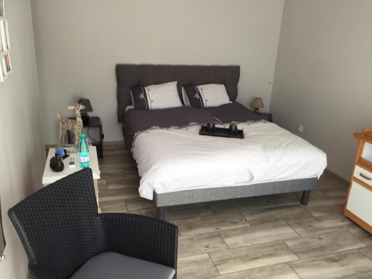 Alaguyauder Le Studio Chatillon-sur-Broue Екстериор снимка
